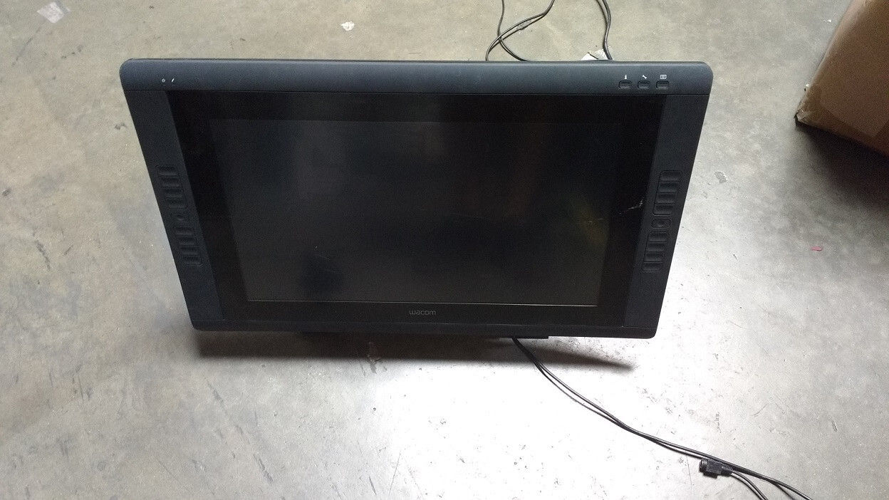 WACOM CINTIQ 22HD Creative Pen Touch Display W/ Stand, and Cables NO POWER CORD