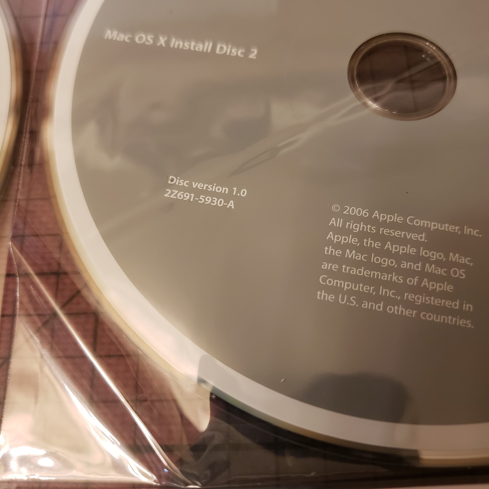 Mac OS X & Application Install Disc 1 & 2 OS 10.4.8 MacBook 2006 & iWork '06