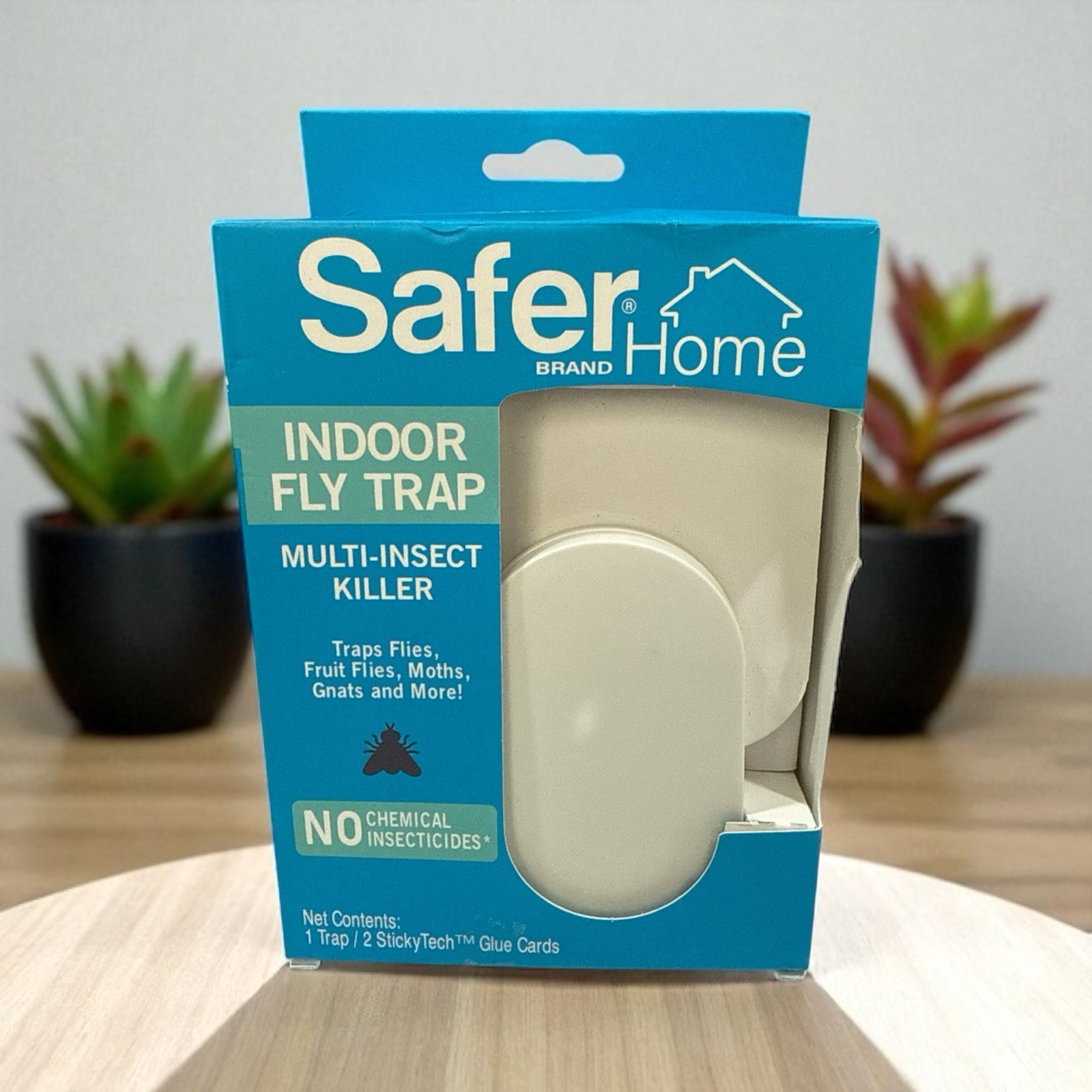 Safer Home SH502 Indoor PlugIn Fly Trap 1 Device 2 StickyTech Glue Cards