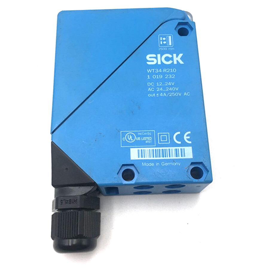 SICK WT34-R210 Photoelectric Proximity Sensor New