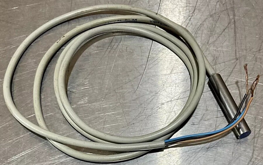 Contrinex Photoelectric Sensor Diffuse Cable DW-AD-621-065 521991 A CE Nos