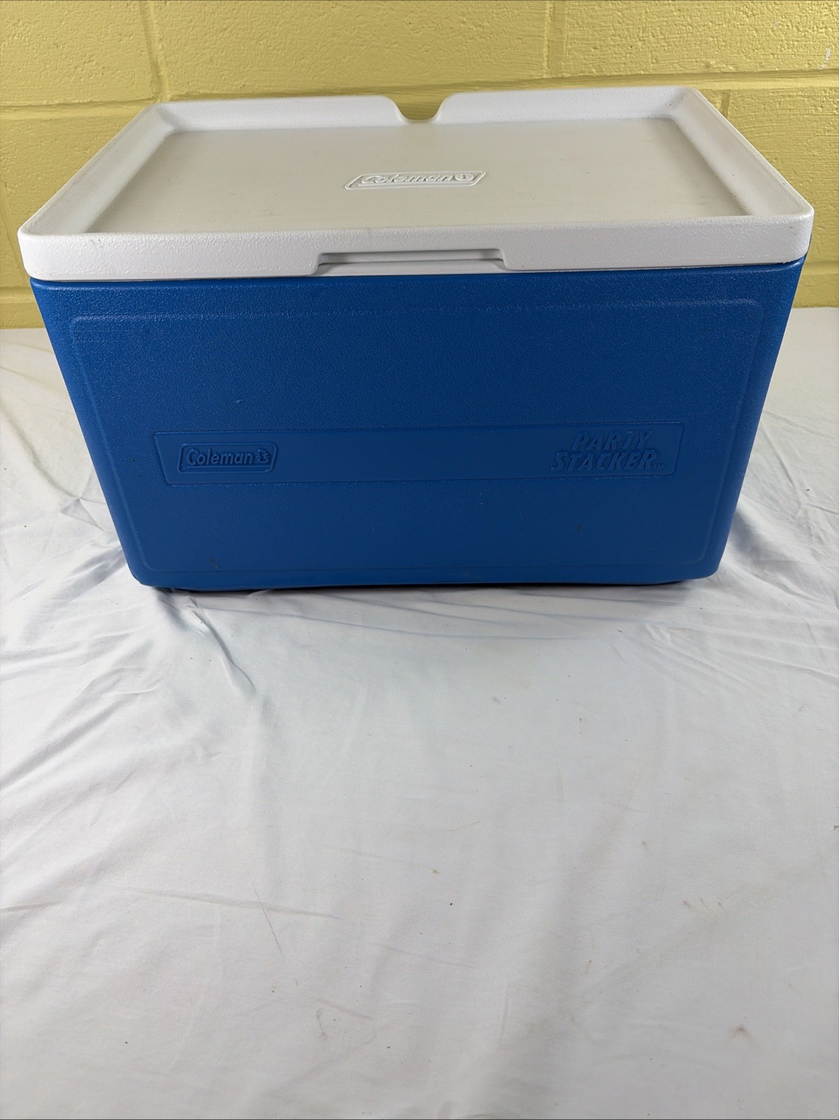 Coleman Party Stacker 24 Can Cooler Stackable Ice Chest Model 9223 Blue