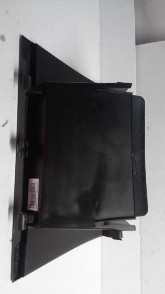 PATRIOT   2016 Glove Box 549122