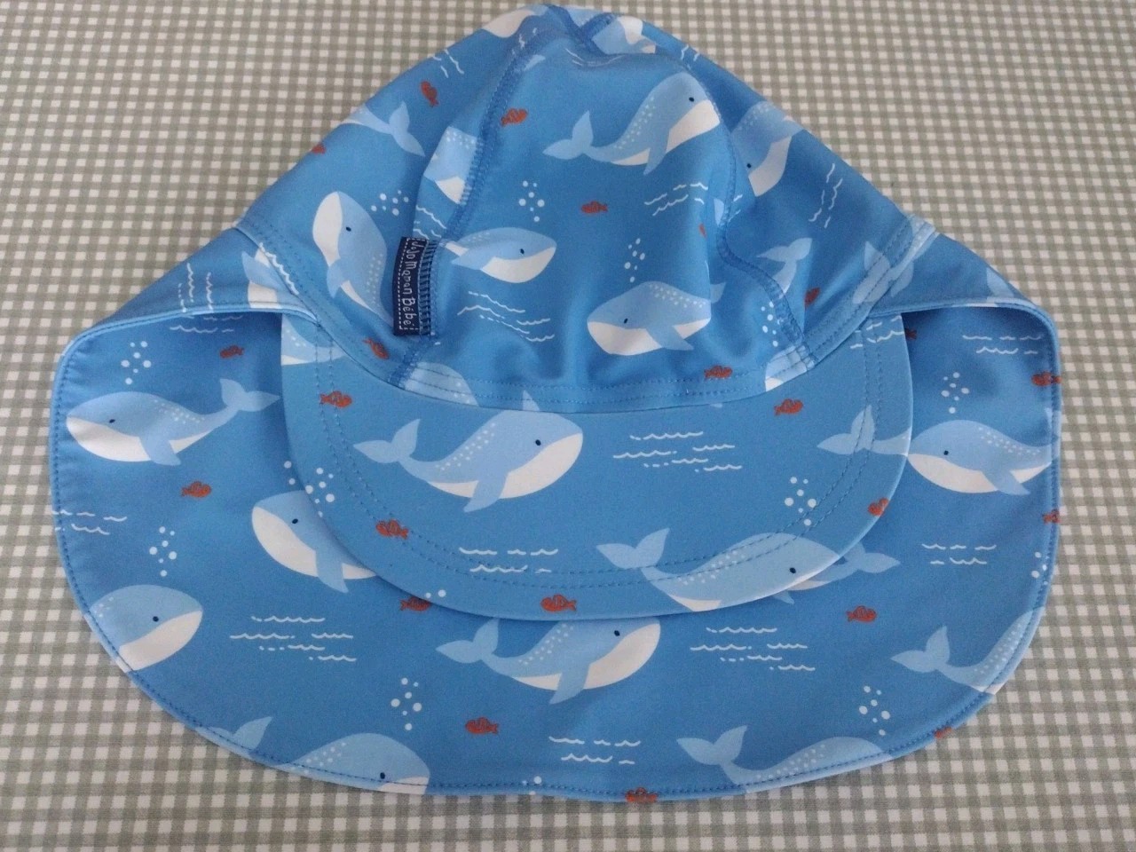 Kids Sun Hat Unisex Ages 3-5 Rim And Neck Flap Blue Whales Nylon New