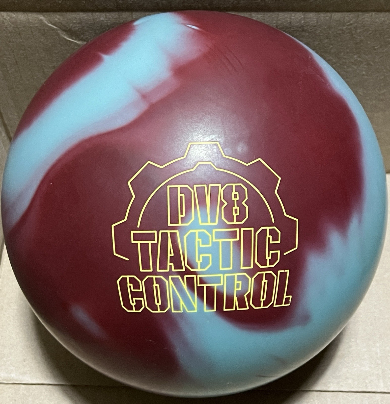 DV8 Tactic Control 15 lb Bowling ball New in Original Box
