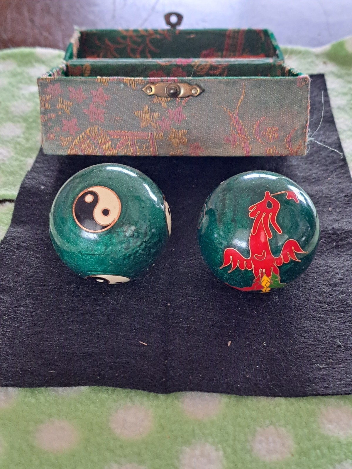 Oriental Handcrafted Cloisonn'e Hand Exercise Balls Musical Chimes Original Box
