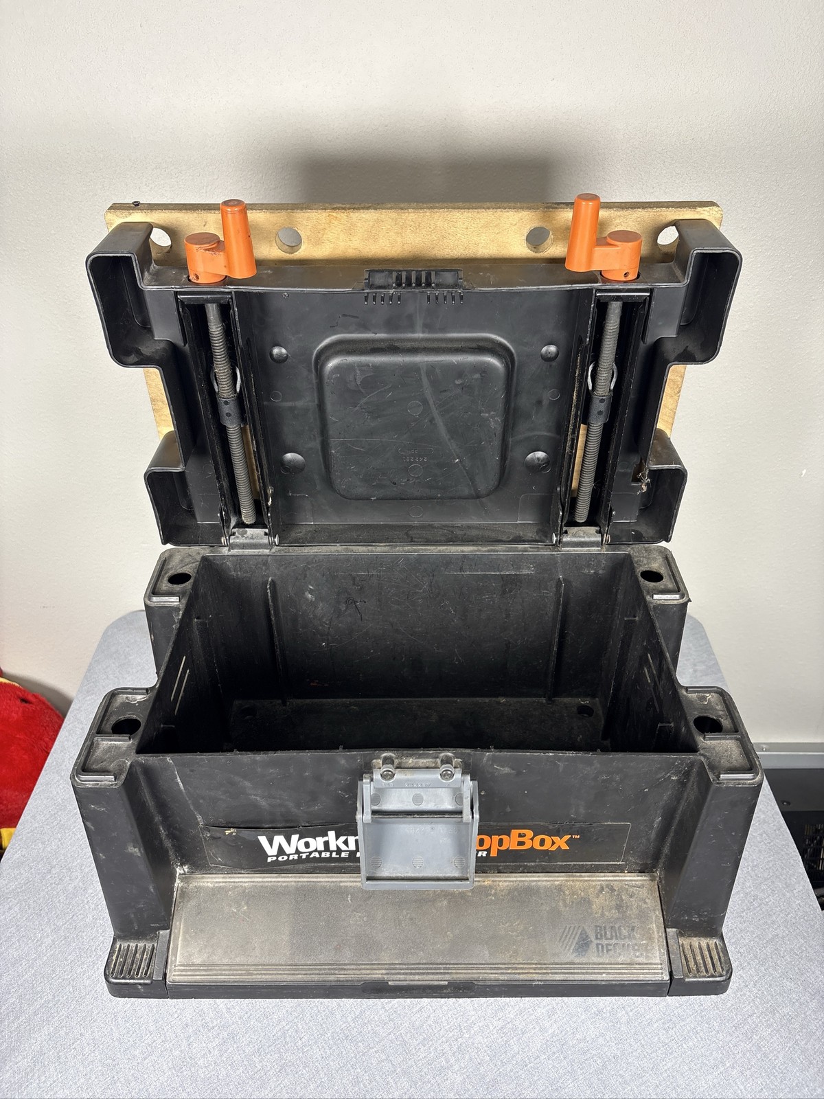 Black & Decker Workmate ShopBox SB200 Portable Project Center
