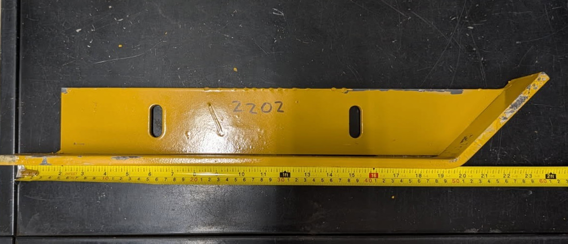 2202 BUSH WHACKER ( OEM ) SKID SHOE, LH