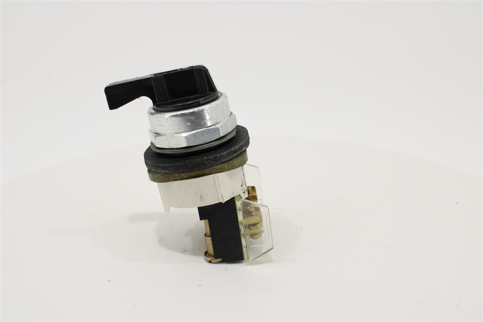 Allen-Bradley 800T-J20B Selector Switch | 3-Pos | Spring Return