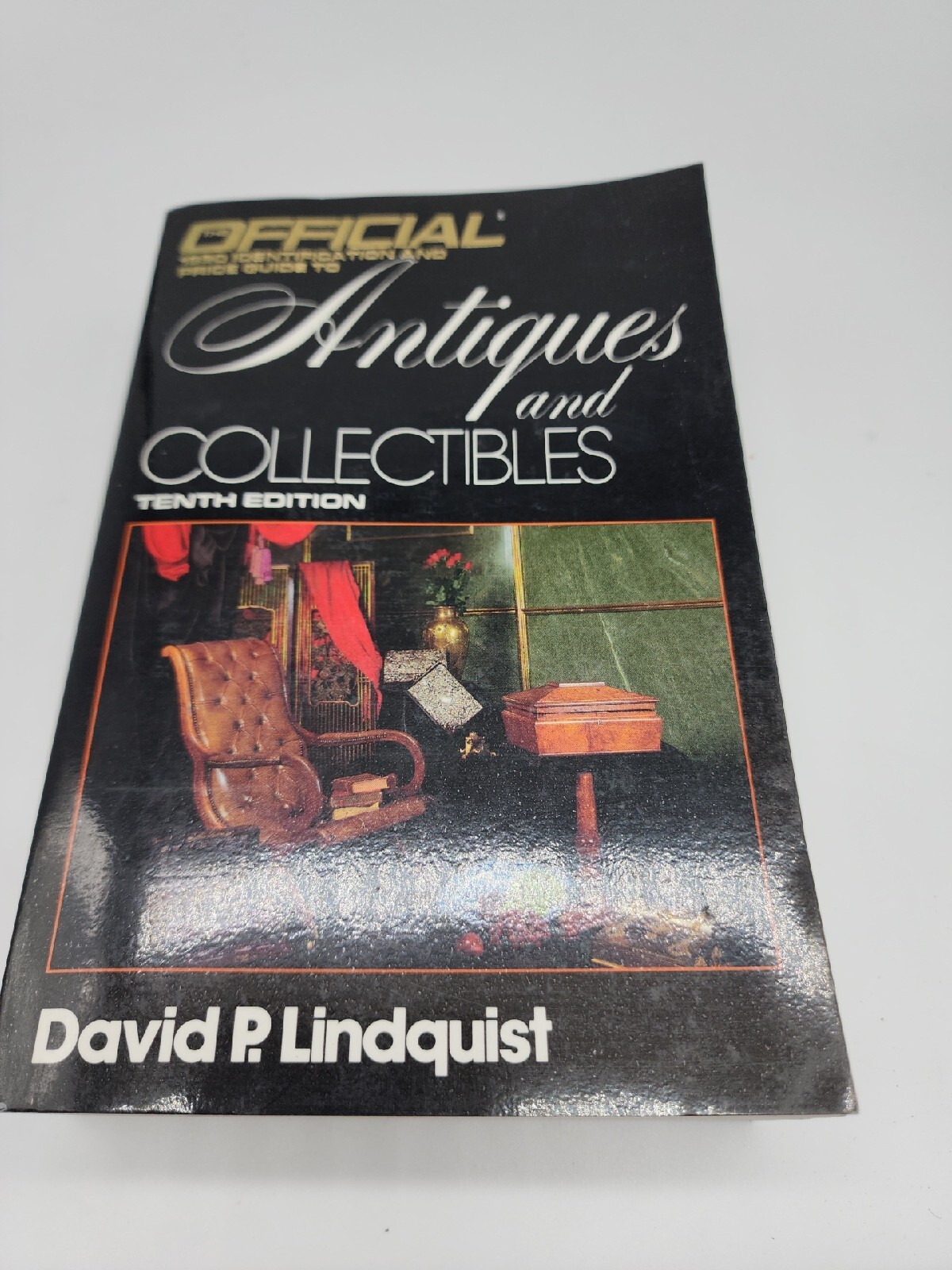1990 Official Price Guide ANTIQUES & COLLECTIBLES 10th Ed. Paperback