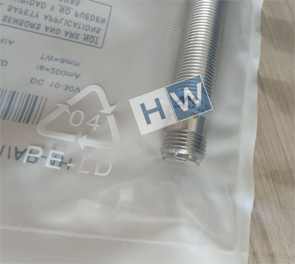 New For Micro Detectors AM1/AP-4H Proximity Sensor Quality Assurance 100%