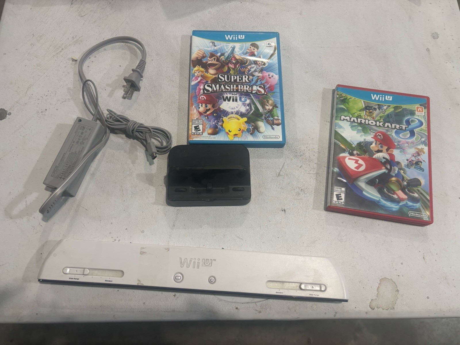 Nintendo Wii U Charger Charging Dock + USB Charging Cable Set + Wireless Sensor
