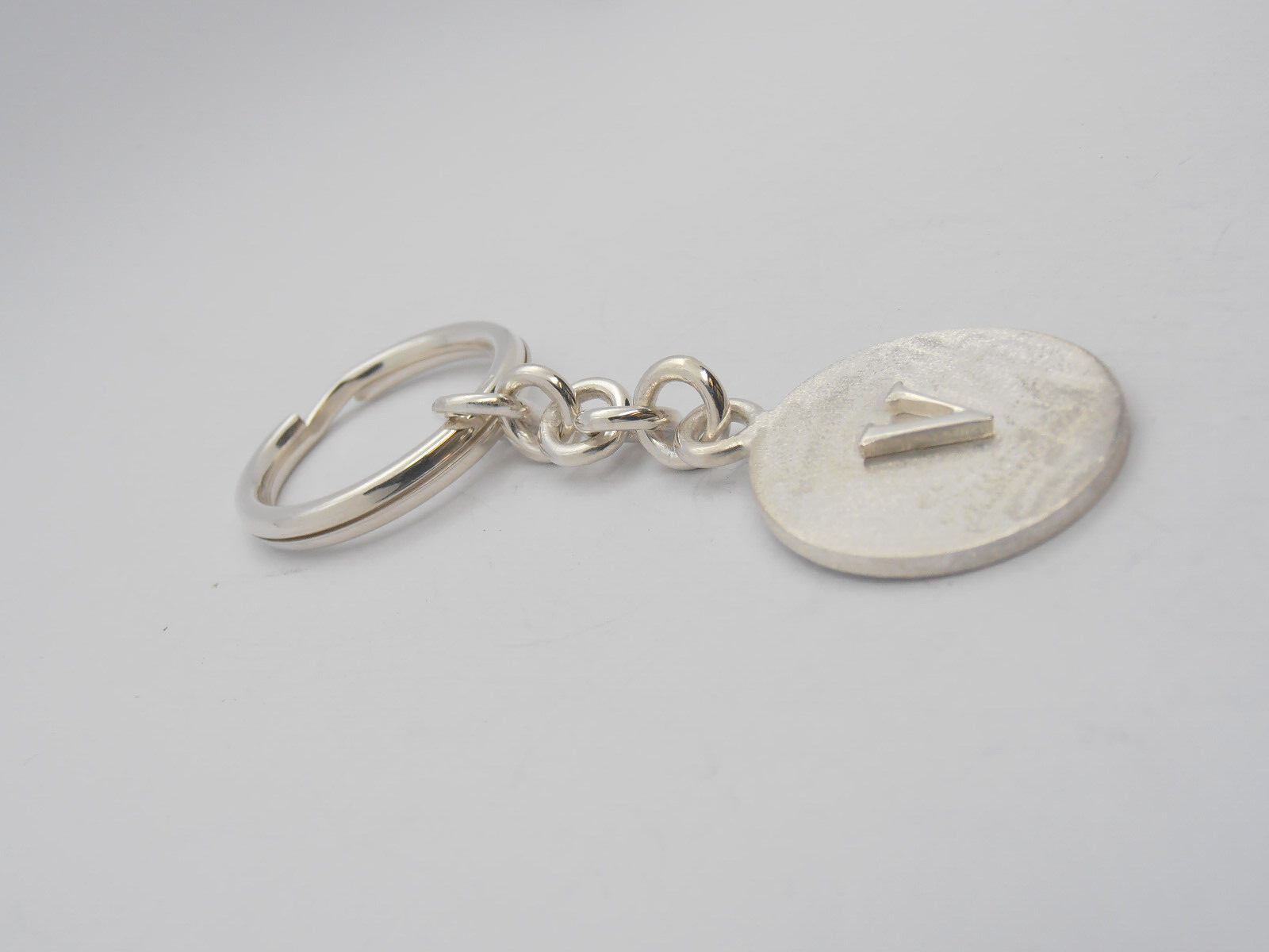 Keychain with letter - V - 925 Silver - initial - alphabet - breeze -