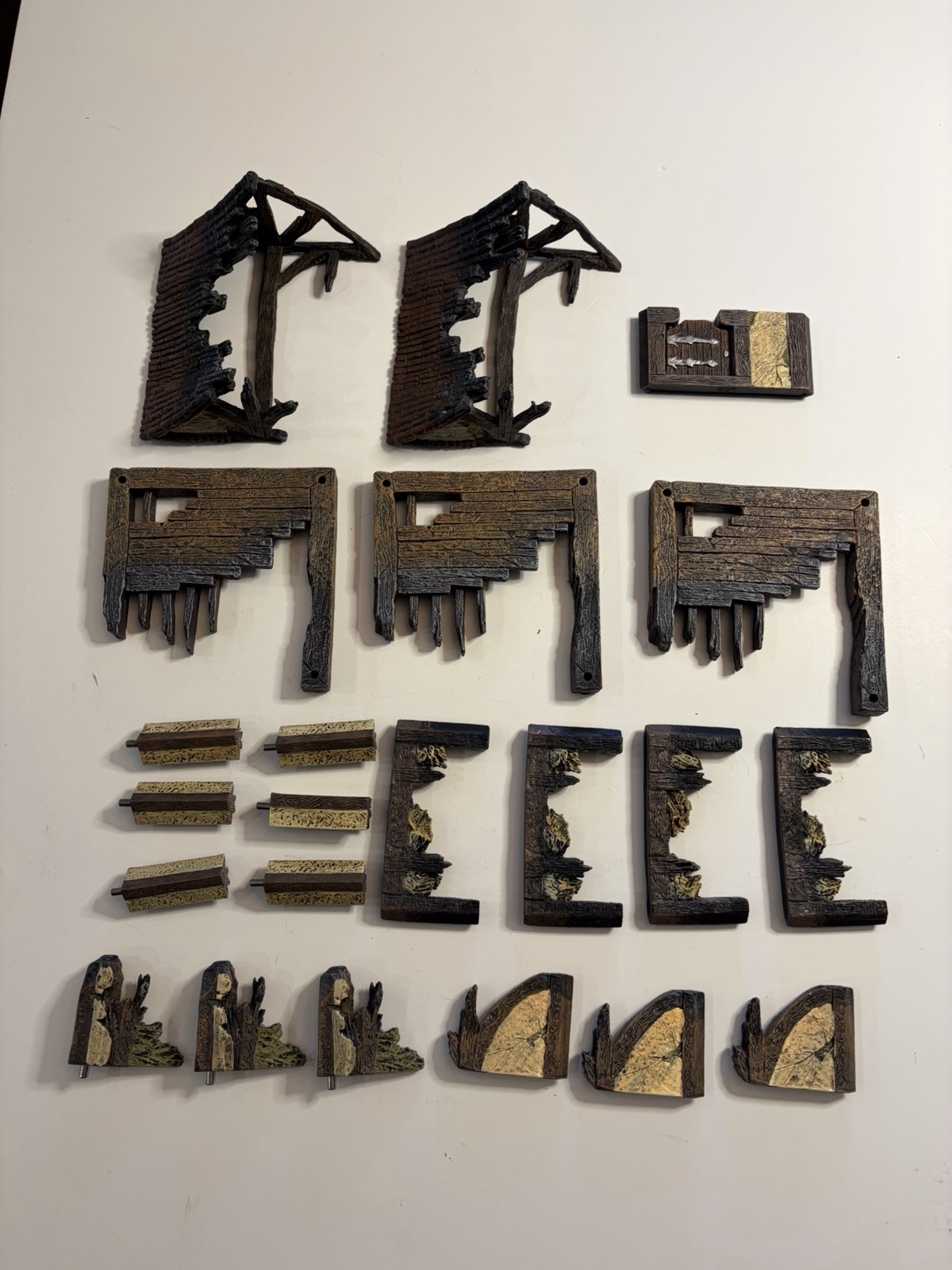 Dwarven Forge City Tudor Ruins - Painted READ