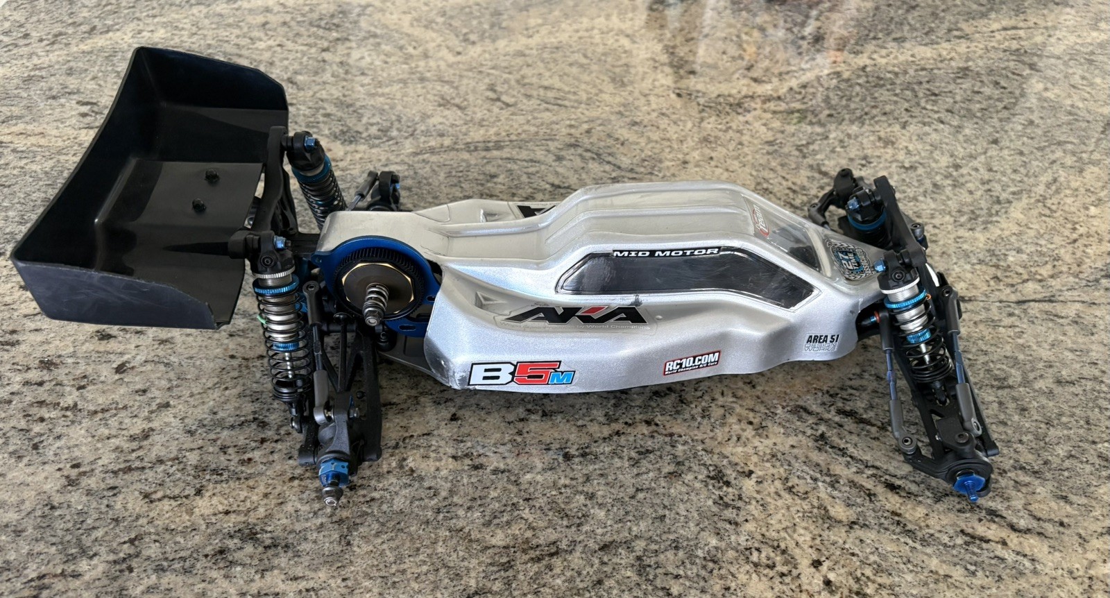 Team Associated RC10 B5M Mid Motor 2WD Off Road Buggy Vintage Very Clean