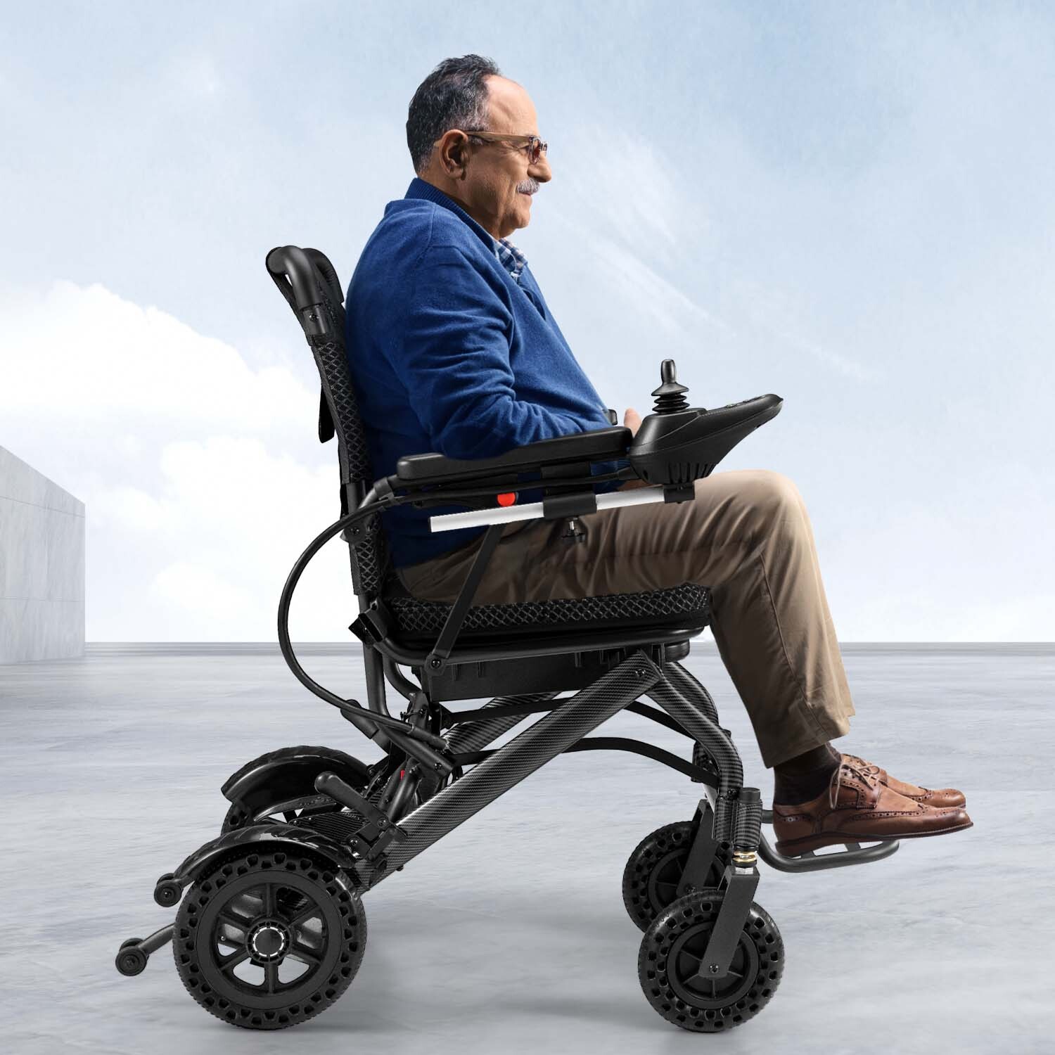 Lightweight 38Lb Foldable Electric Wheelchair Intelligent 300Lb All Terrain FDA