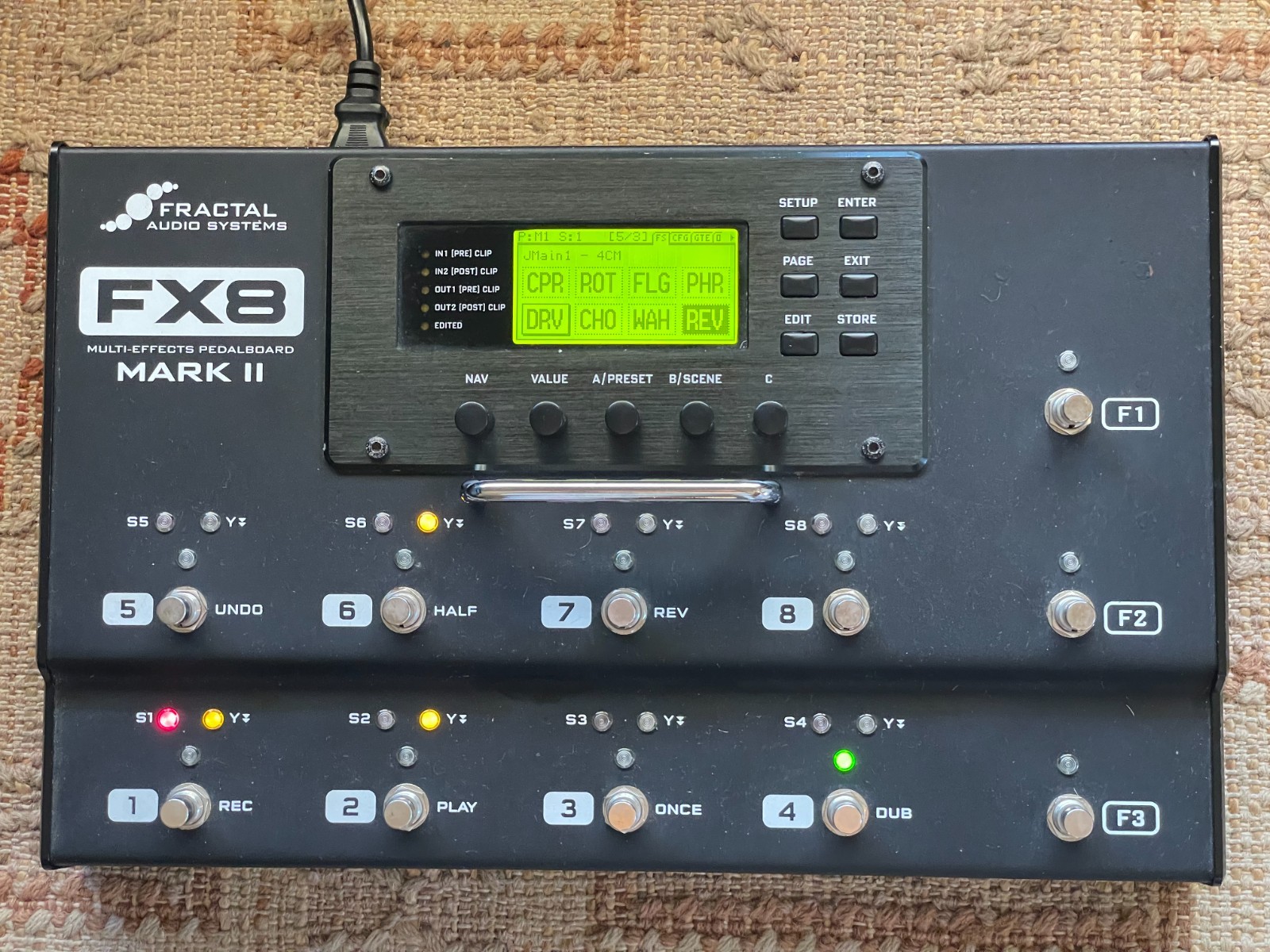 Fractal Audio Systems AX8 Amp Modeler/Multi-FX Processor - Black