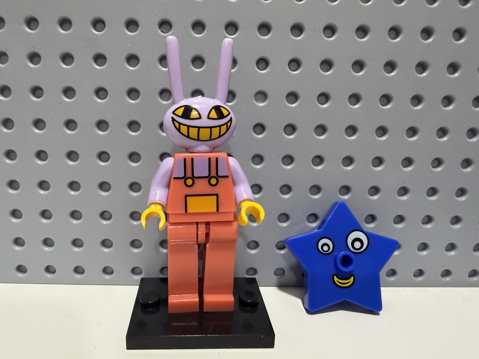 Lego The Amazing Digital Circus TADC Jax Custom Minifigure
