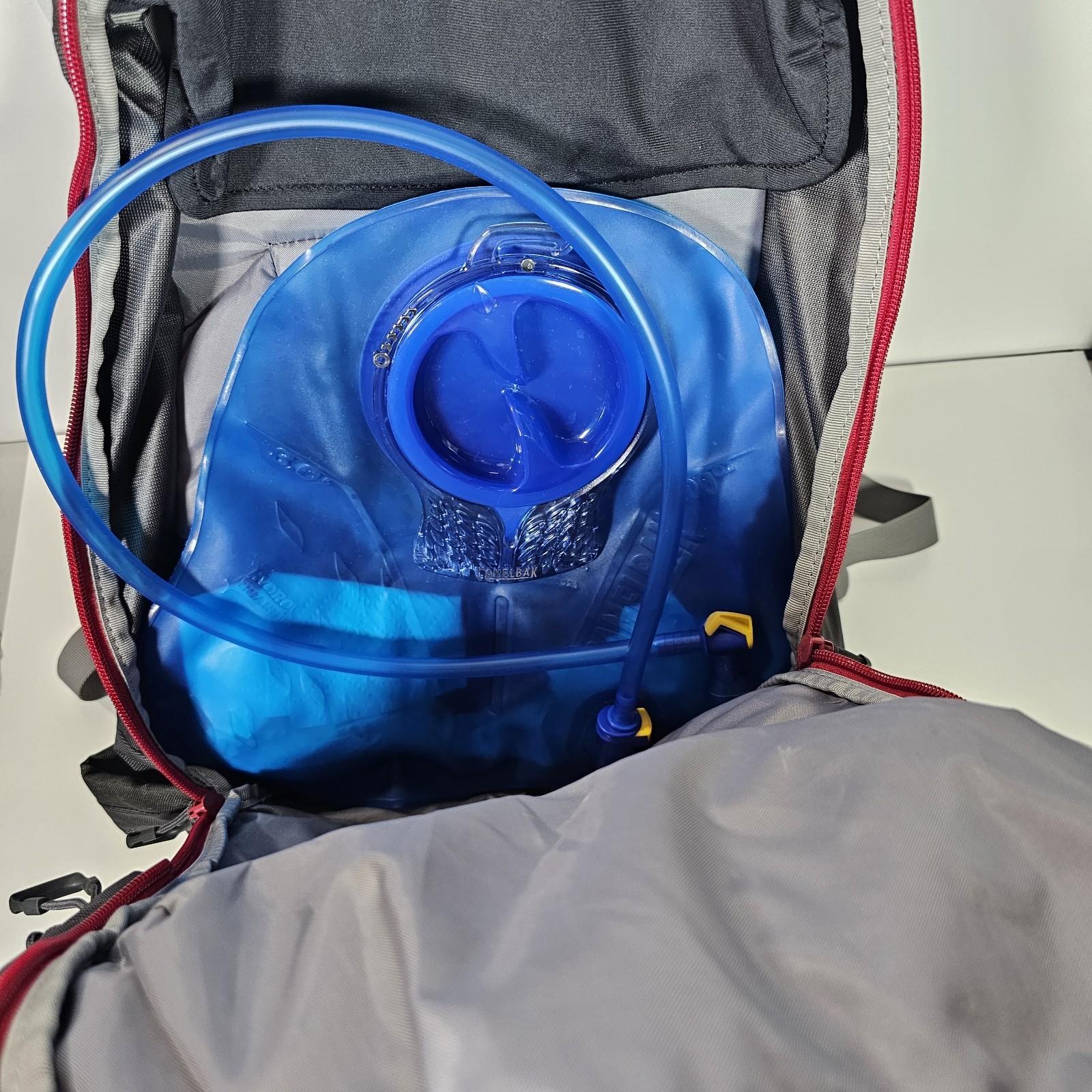 Camelbak Phantom 20 Ski Backpack With Bladder Black Red Retired