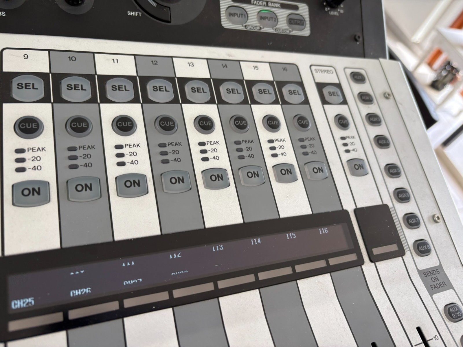 Yamaha TF1 Mixer