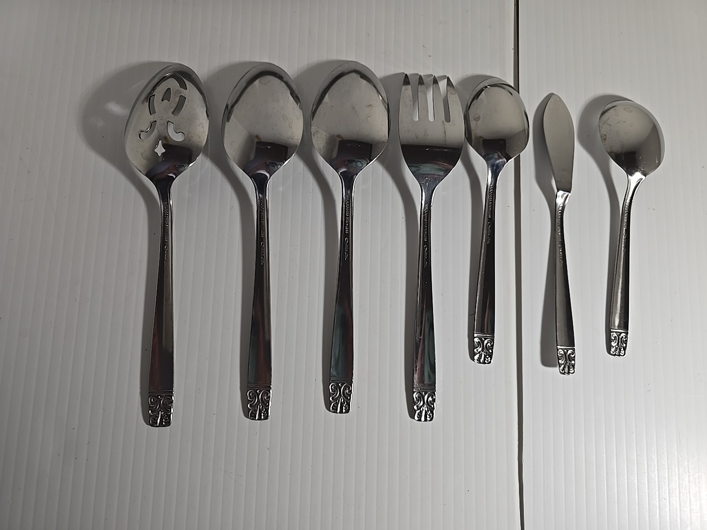31 Pcs Wm Rogers Oneida Aztec Encore Serving Set Iced Tea/Dessert Spoon Teaspoon
