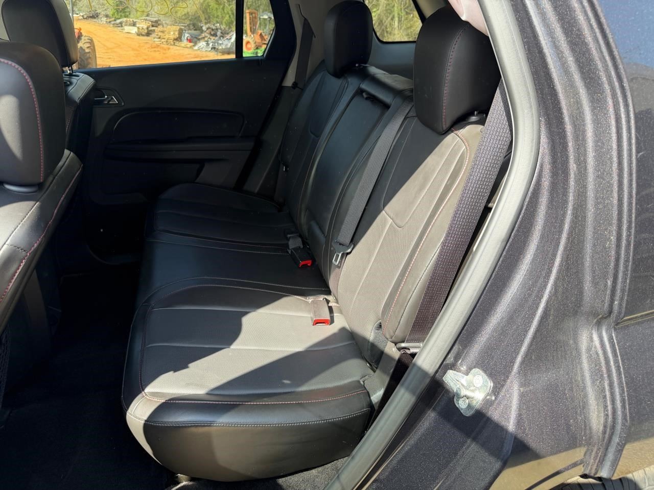 TERRAIN 2016 Antenna 104965845