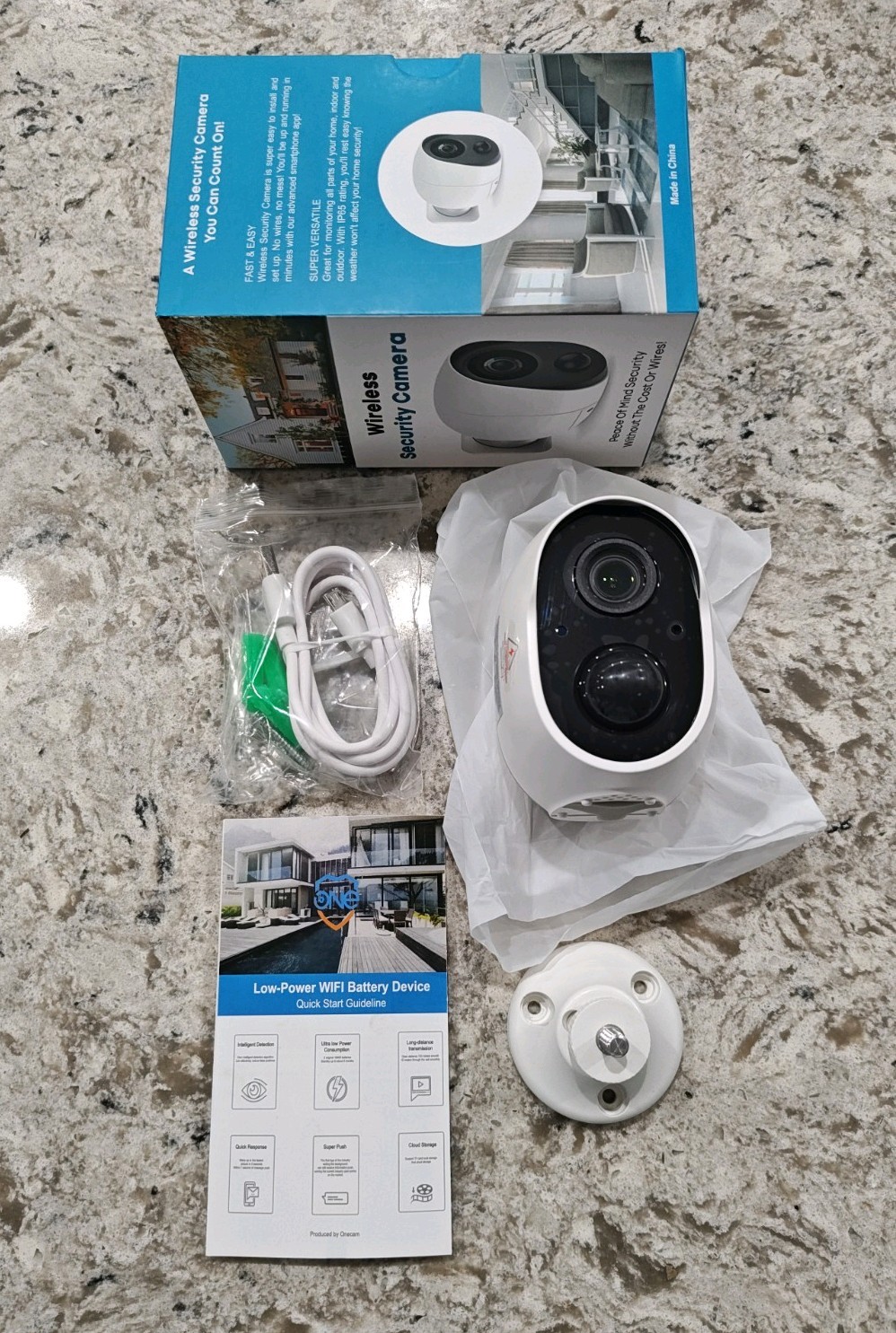 Wi-Fi Camera 720 X 1280, 2.4 GHz, Speakers & Microphone, Memory Card White