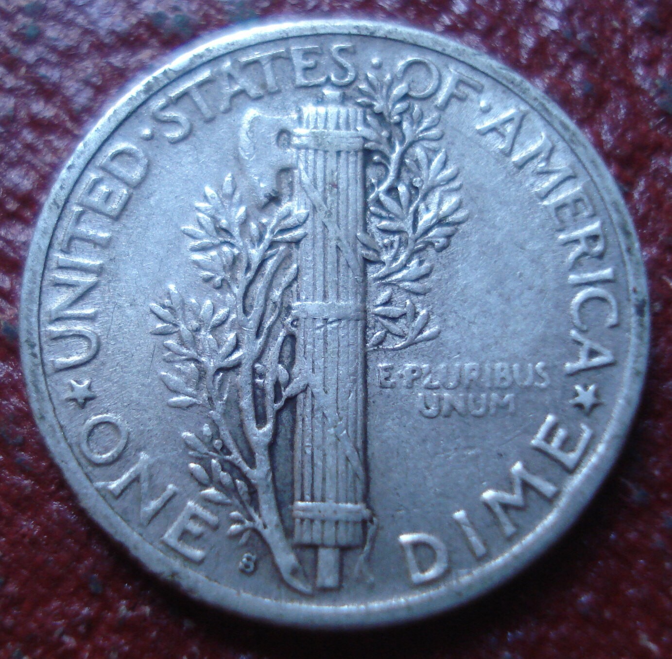 1945-S MICRO S MERCURY DIME IN VF-EF CONDITION