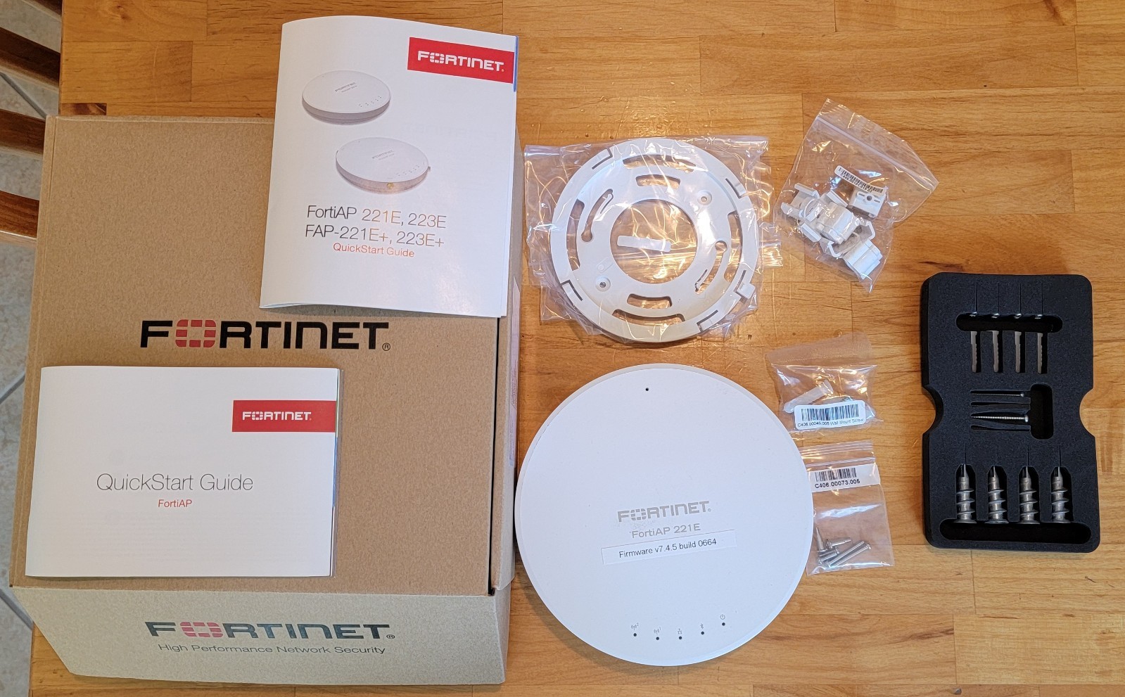 Fortinet FortiAP 221E FAP-221E-A PoE Wireless Access Point w/ Box & Mount