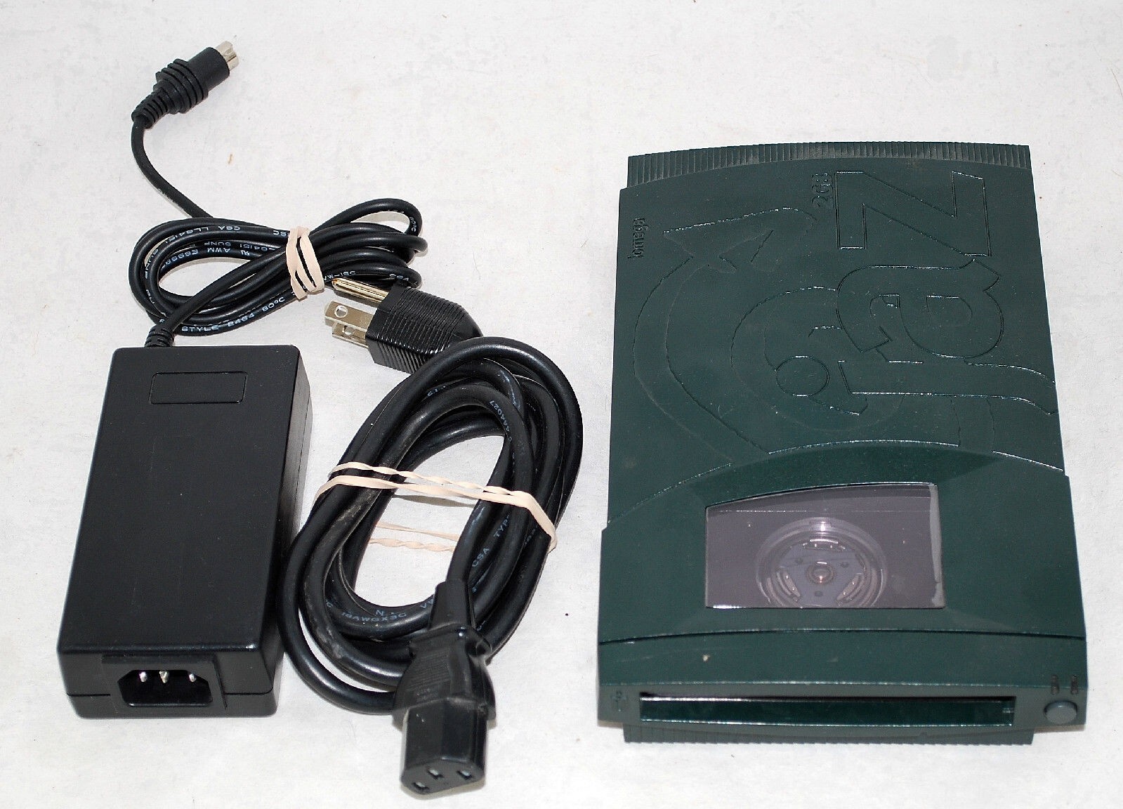 Iomega Jaz 1 GB SCSI External Hard Drive V1000S + Power Supply for 1GB Disks