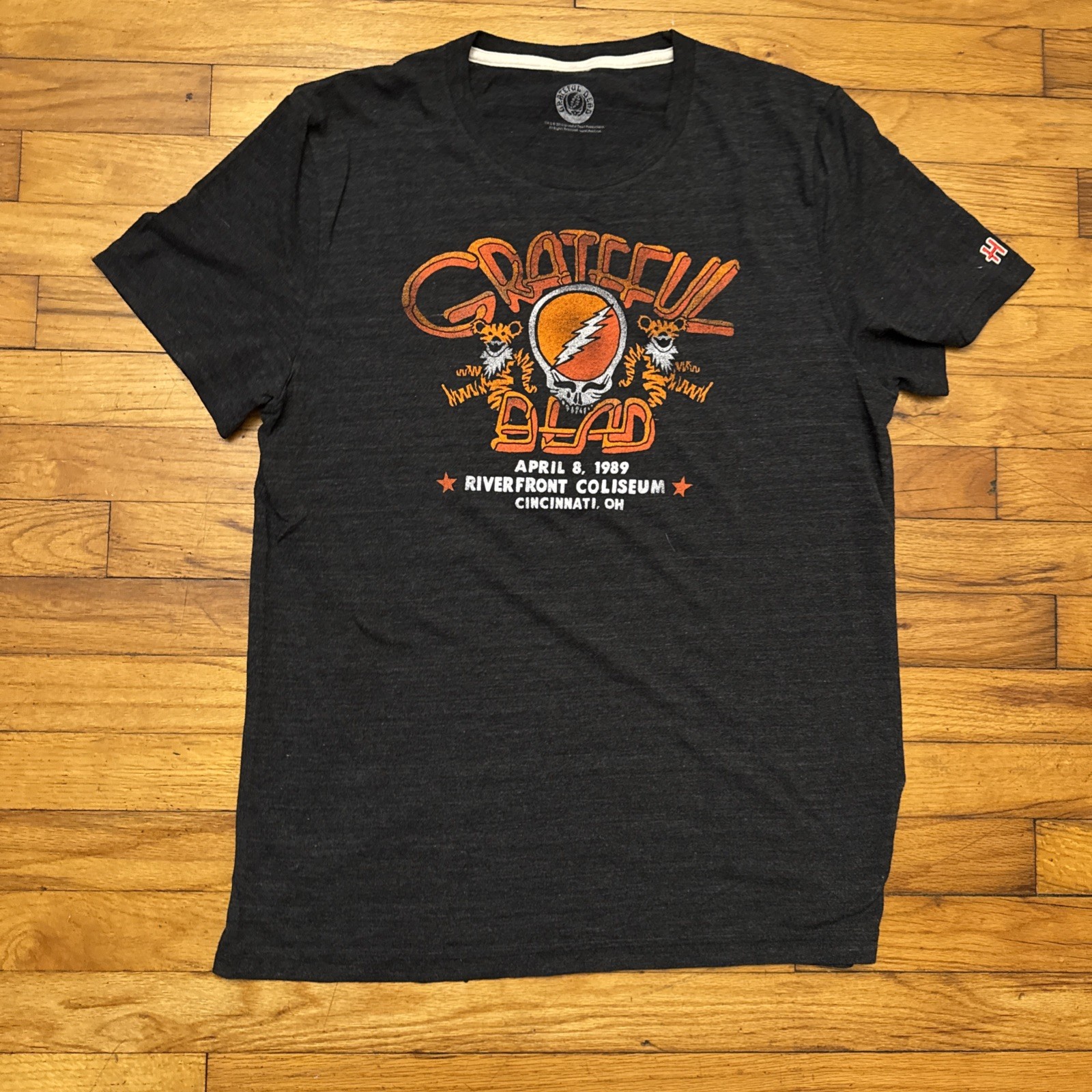 Homage 2018 Cinncinnati OH Grateful Dead Band Rour 1989 Reprint Retro Shirt