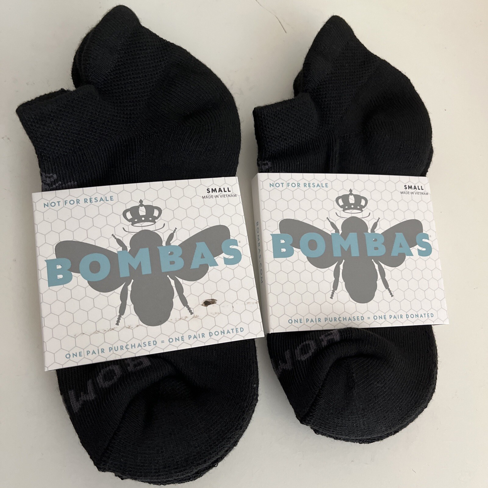 2 Pairs Bombas Womens Ankle Socks Size Small Black Gray Honeycomb Youth NEW