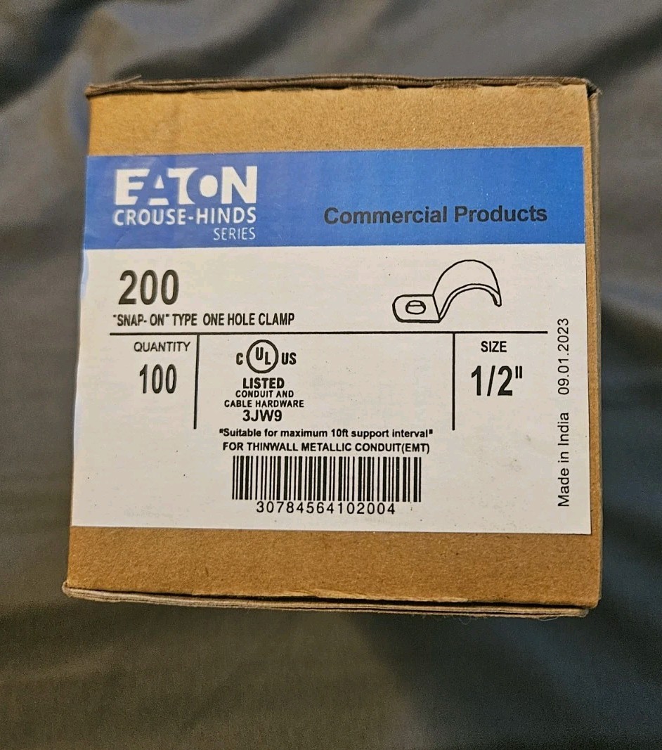 (Box of 100) Eaton Crouse-Hinds 200 Snap-On Type One Hole Clamp, 1/2"