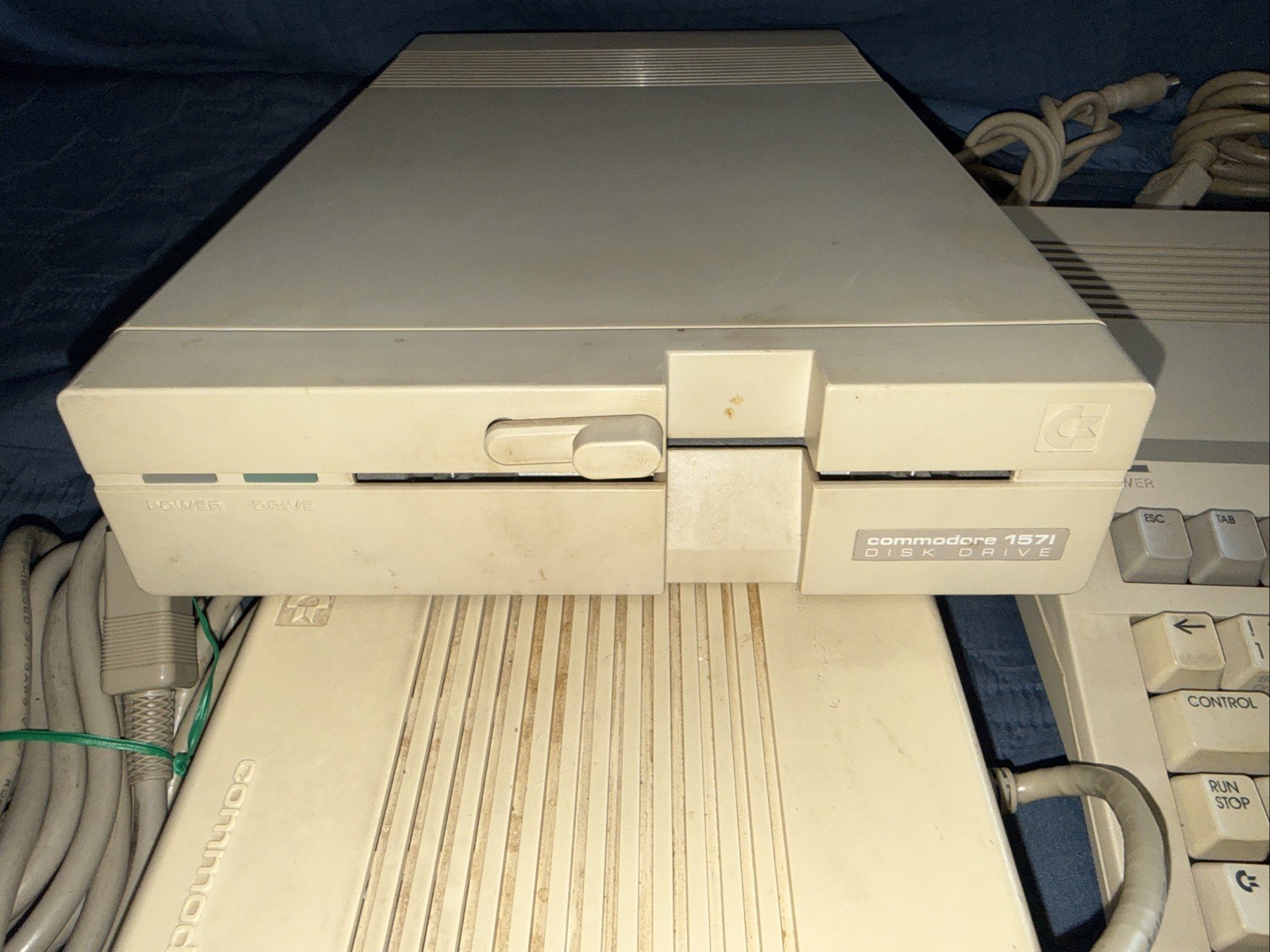 Commodore 128 Computer and 1571 Disk Drive Bundle W/ Original Cables P/R