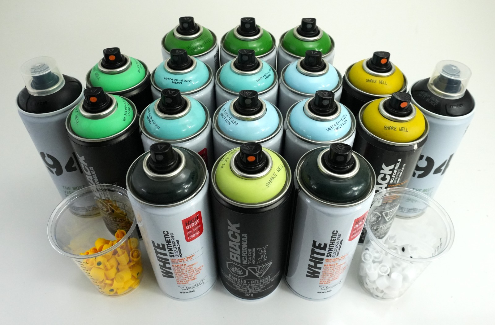 Montana Black/White/94 Spray Paint Lot Of 18 Cans Pack Graffiti Art