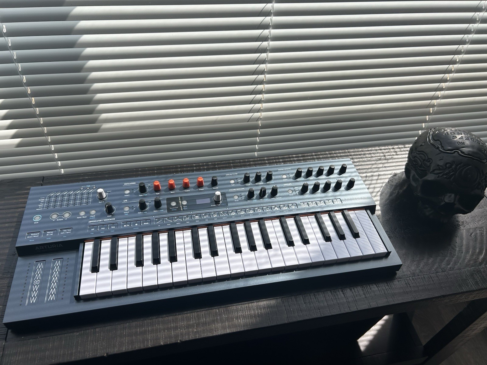 Arturia MiniFreak Hybrid Keyboard Synthesizer