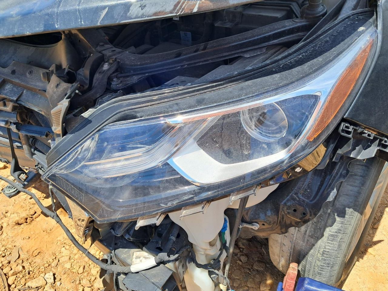 EQUINOX 2019 Glove Box 4768543