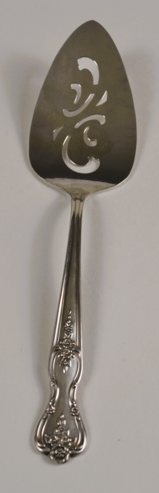 Wm Rogers Inspiration Magnolia Pie / Cake Server Silverware/ Flatware