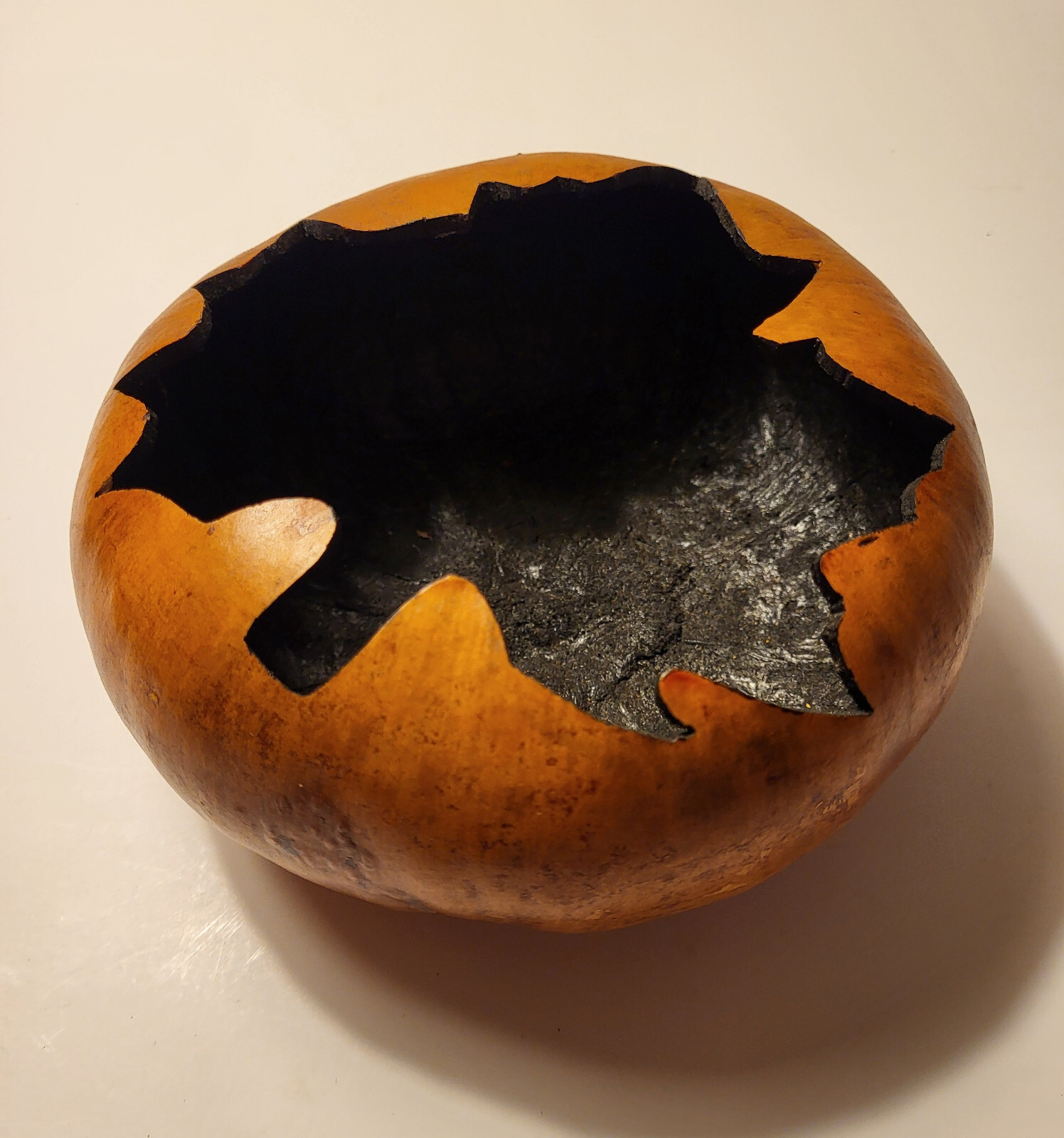 Hand Carved Gourd Container Planter Trinkets Canada Maple Leaf Design 7 x 3