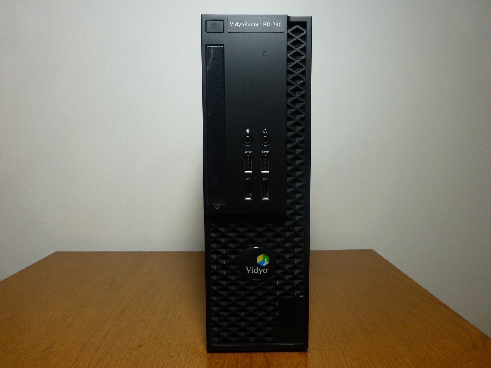 Dell VidyoRoom HD-230 Video Conferencing System 8 GB Ram PROFESSIONALLY RESTORED