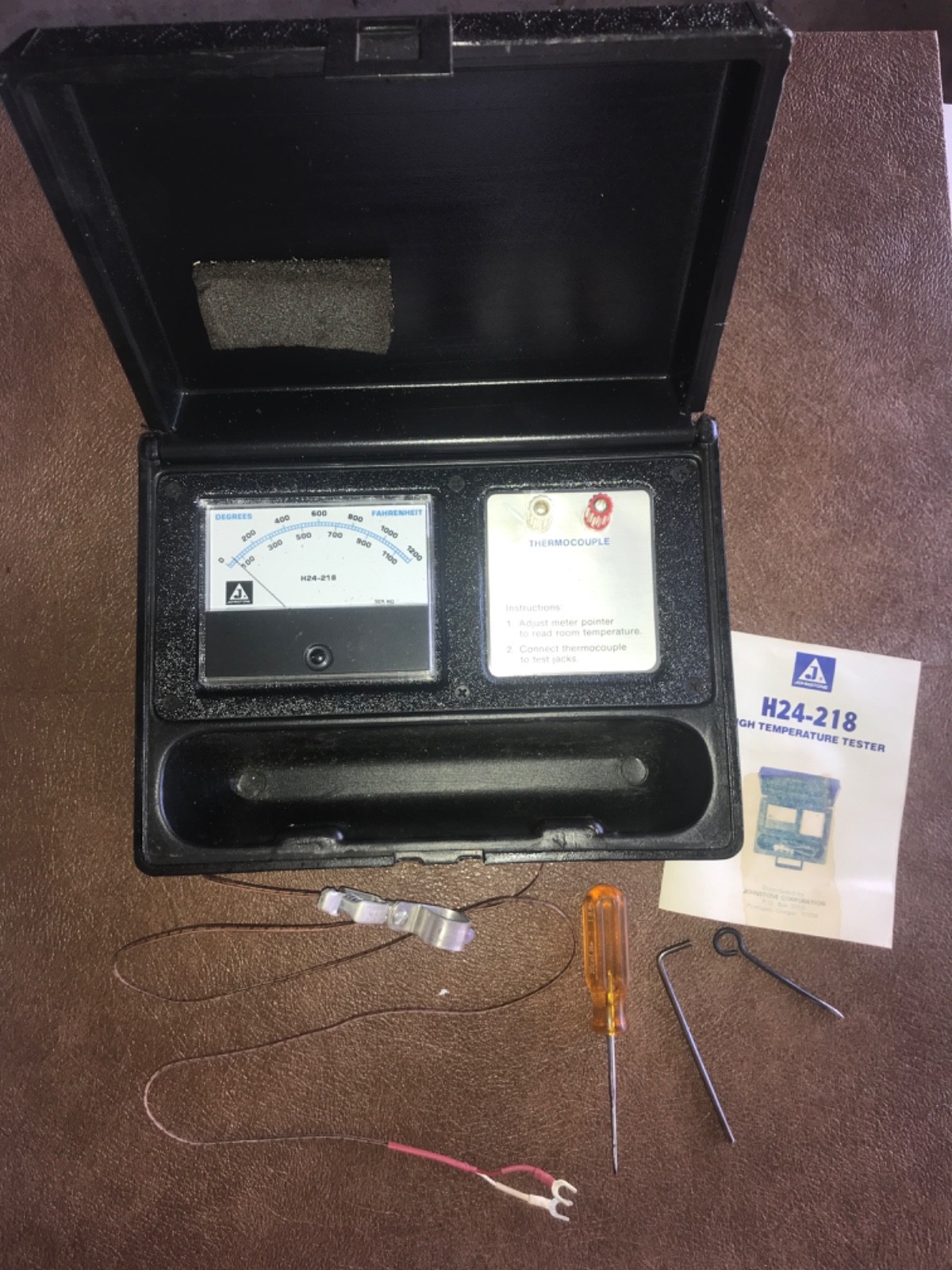 Johnstone 1200 F H24-218 Temperature Tester with Plastic Case/Tools/Instructions