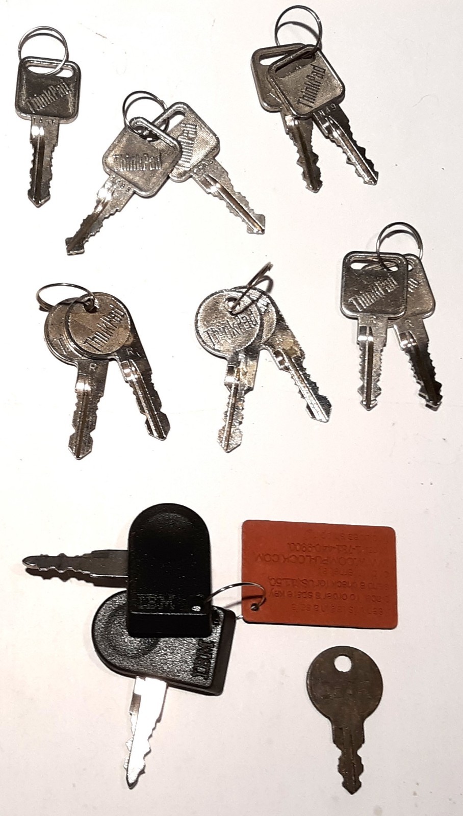 K64)   Lot of 14 iBM Keys. (11) Thinkpad, (1) #i126, (2)  #238 with Tag.