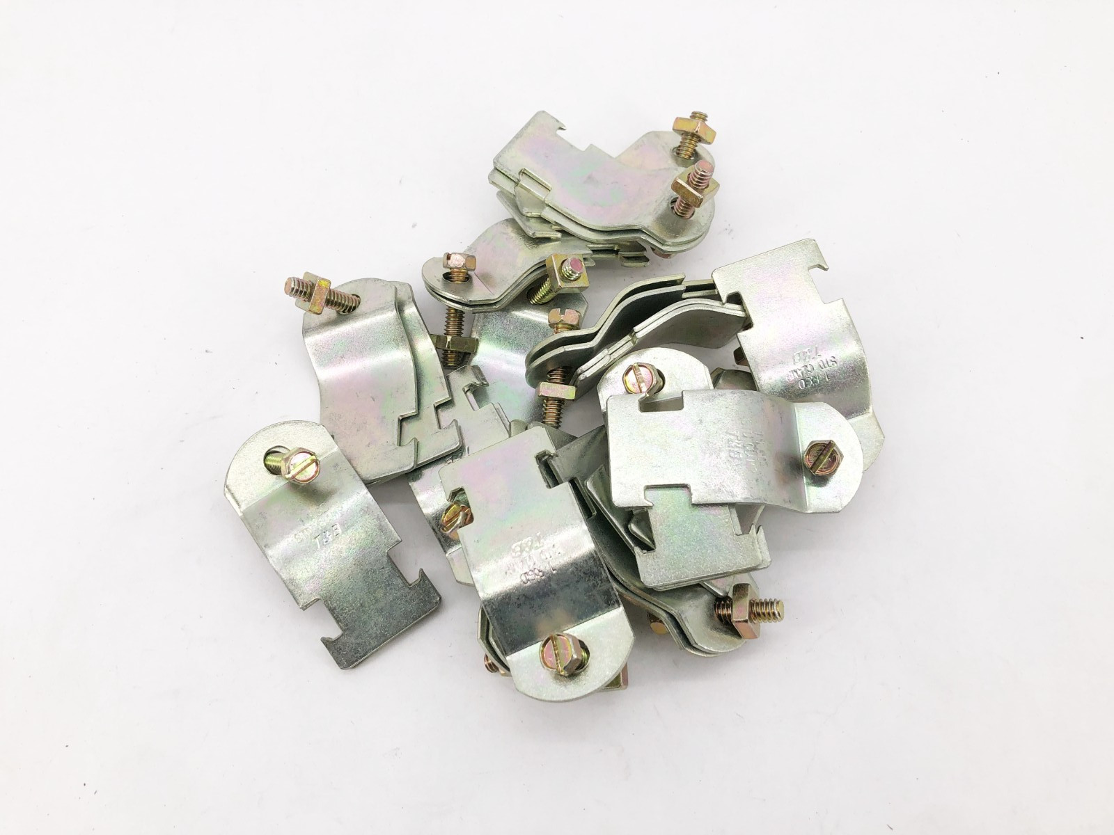 Lot of 15 New Thomas & Betts 1 RIGID STD Conduit Clamps 1" - No Box