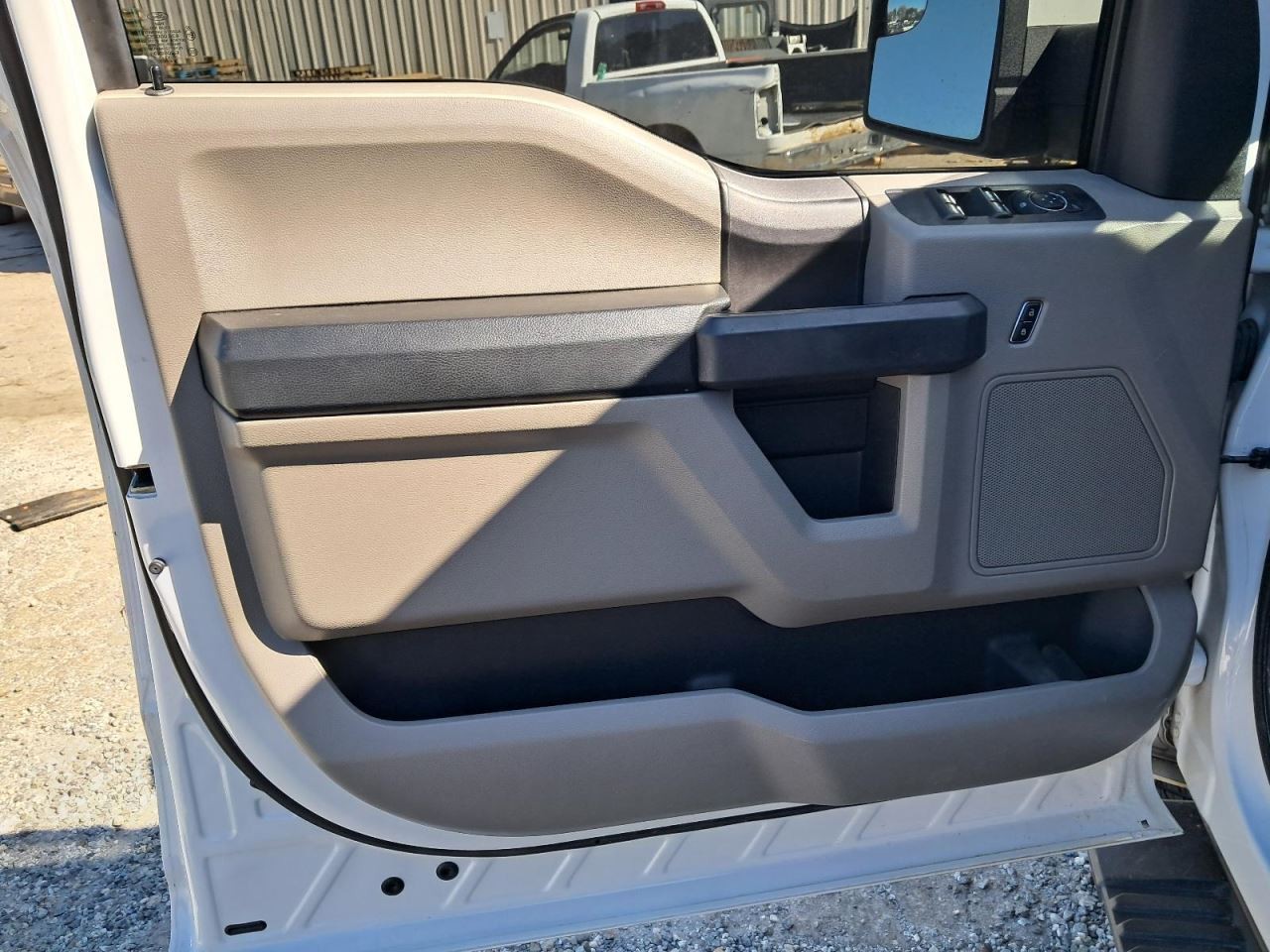 F150 2018 Glove Box 4821130