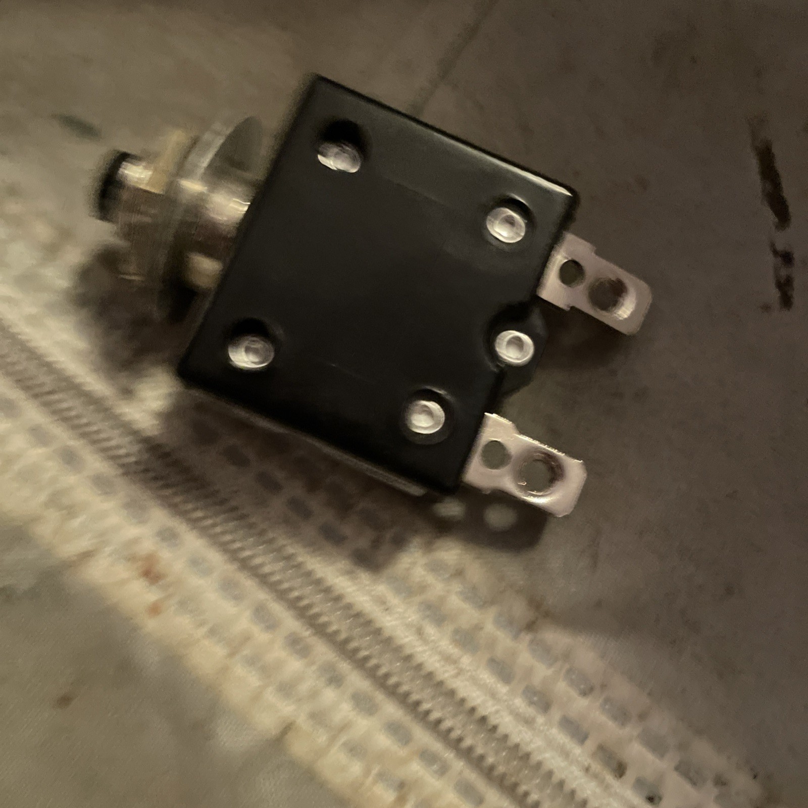 20amp Circuit Breaker For Drive Phoenix Mobility Scooter Gm11