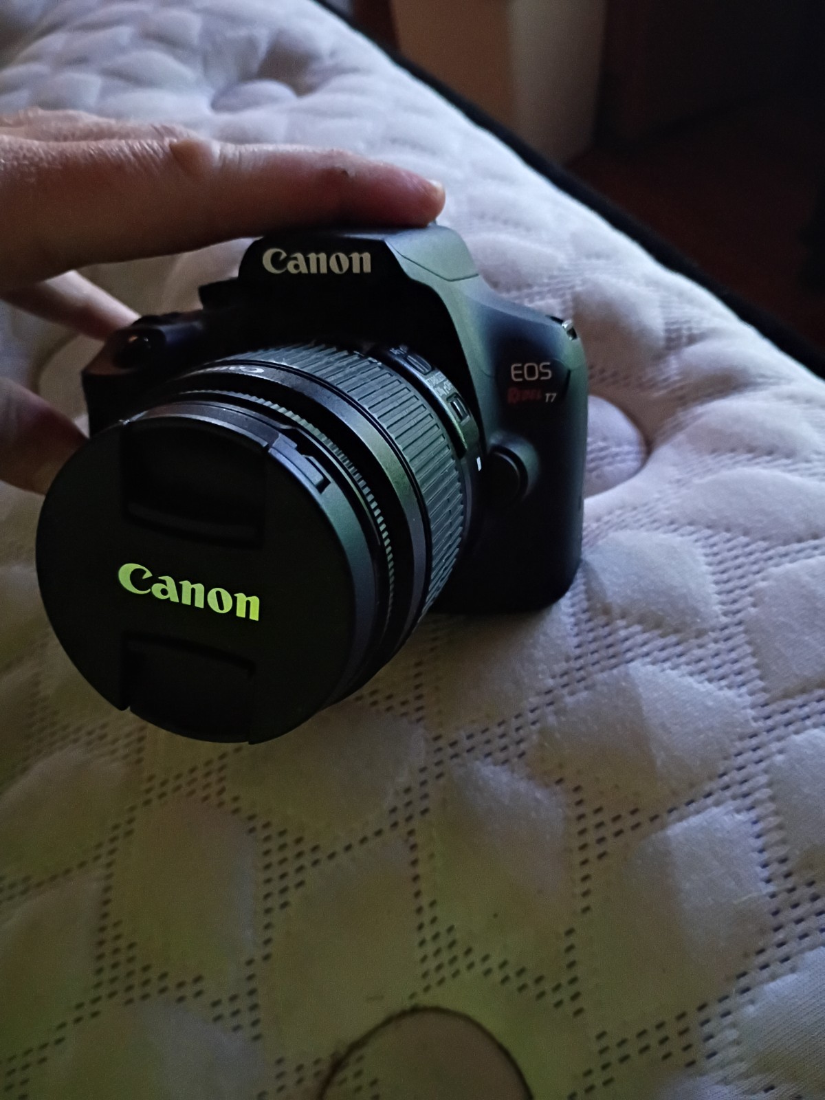 Canon Eos Rebel T7 Camera Kit