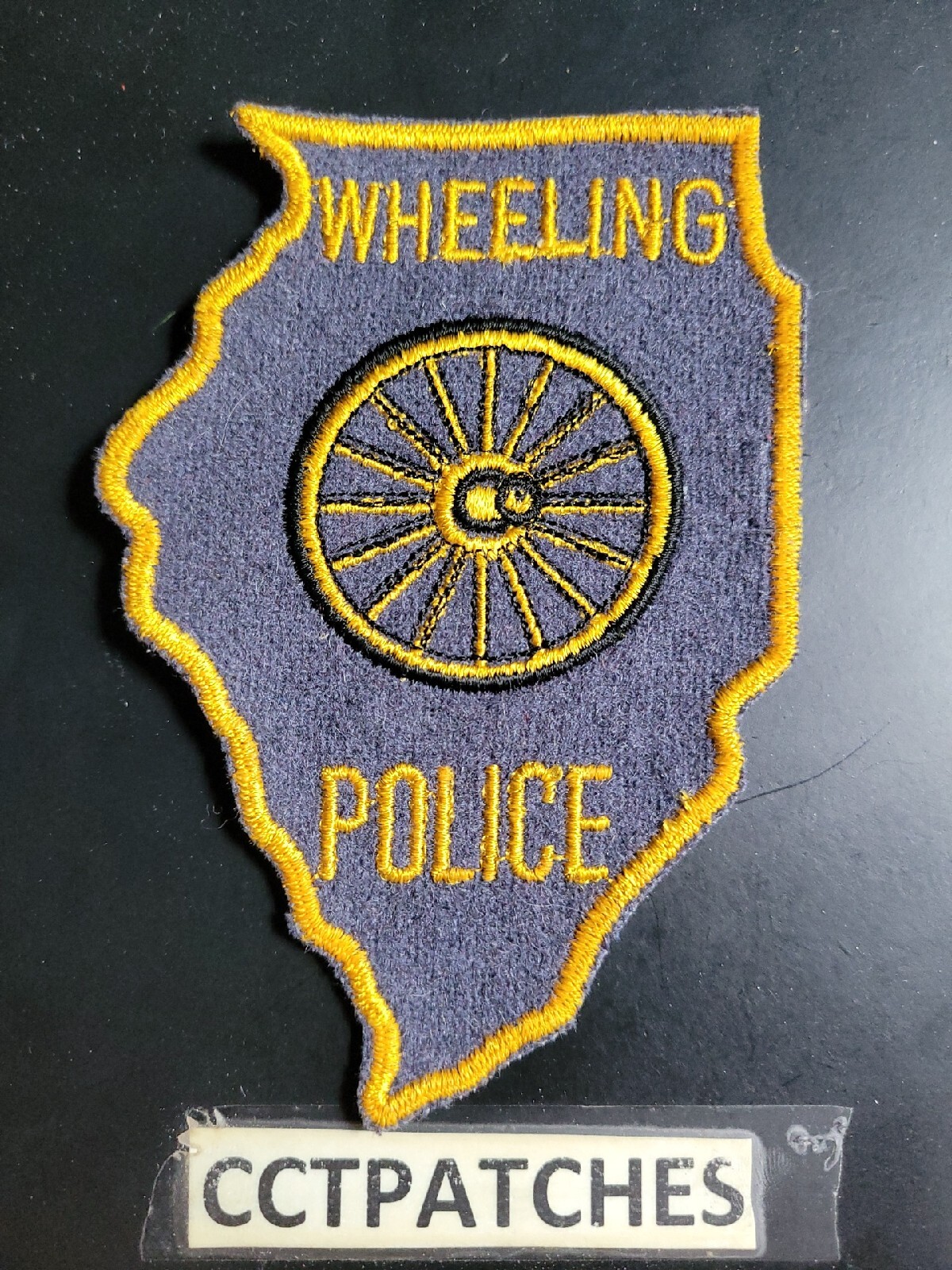 WHEELING, ILLINOIS POLICE STATE SHAPE FELT SHOULDER PATCH IL