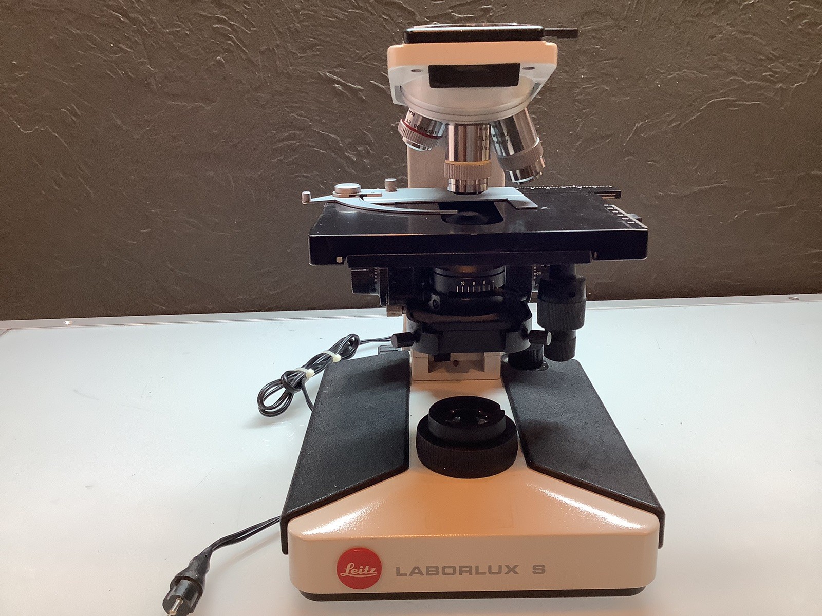 Dual Leitz LabroLux S Microscope w/ Microscopes Bridge And Spare Bino Head