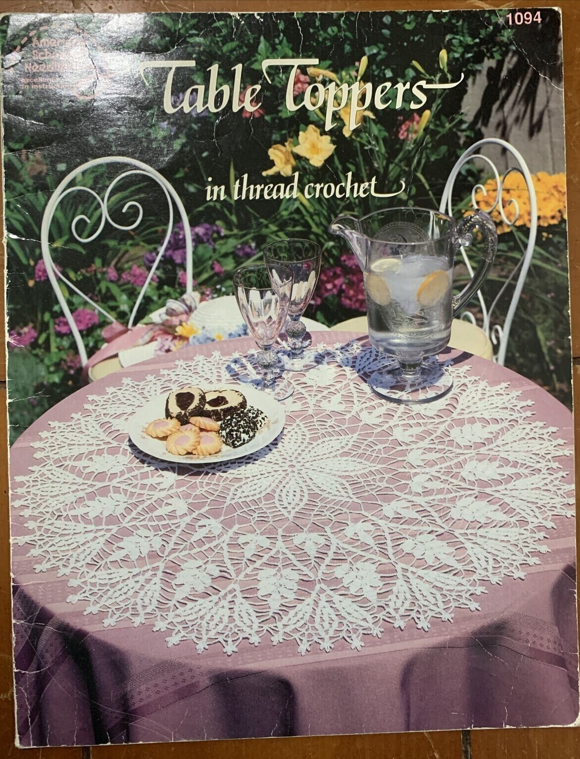 TABLE TOPPERS in Thread Crochet American School 1094 (1990 unmarked PB Leafelet)