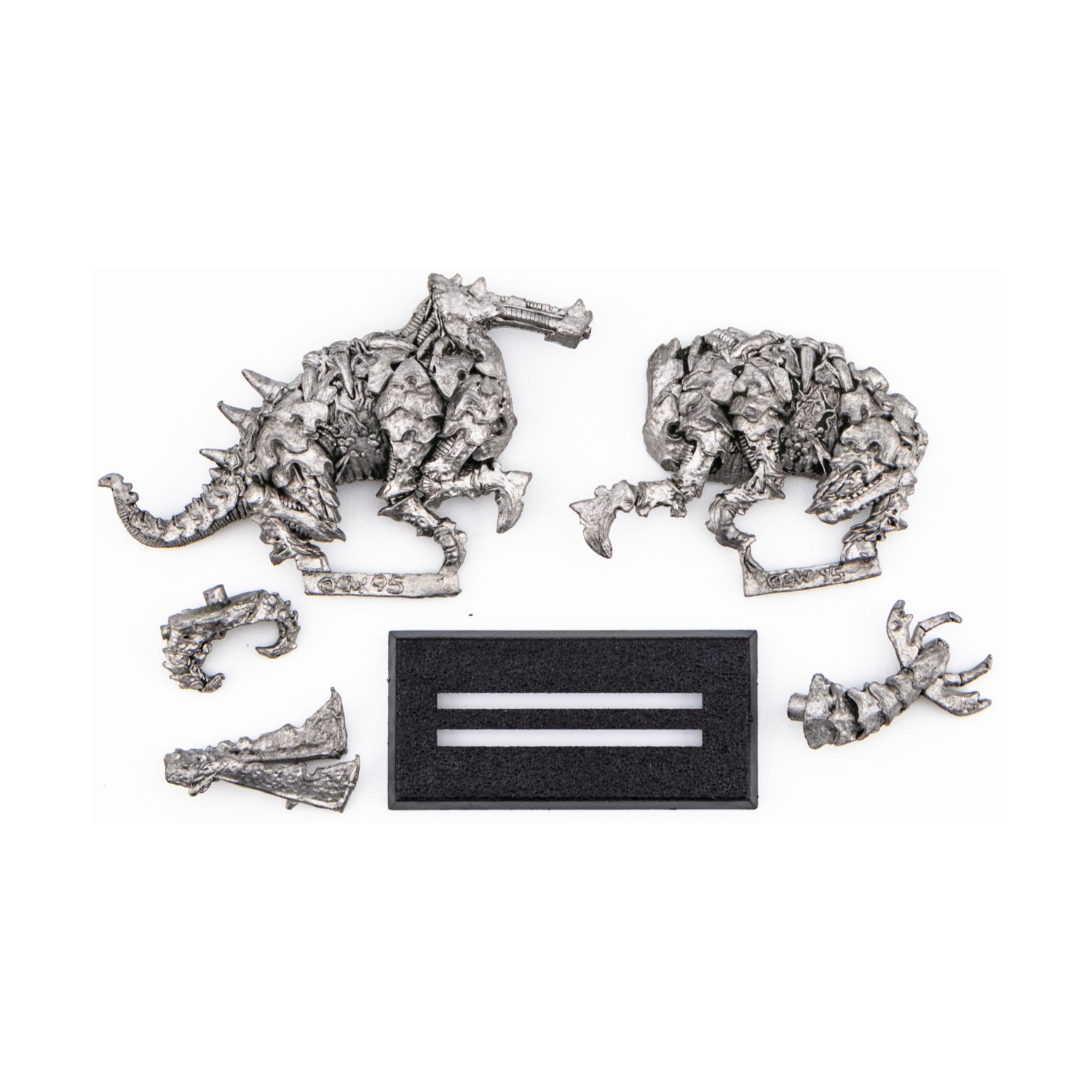 GW Epic 40k Tyranid Metal Dominatrix #16 NM